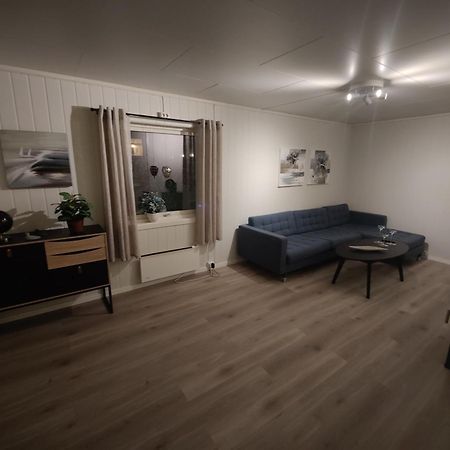 Vardo Accommodation - White House Ngoại thất bức ảnh