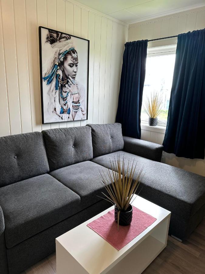 Vardo Accommodation - White House Ngoại thất bức ảnh