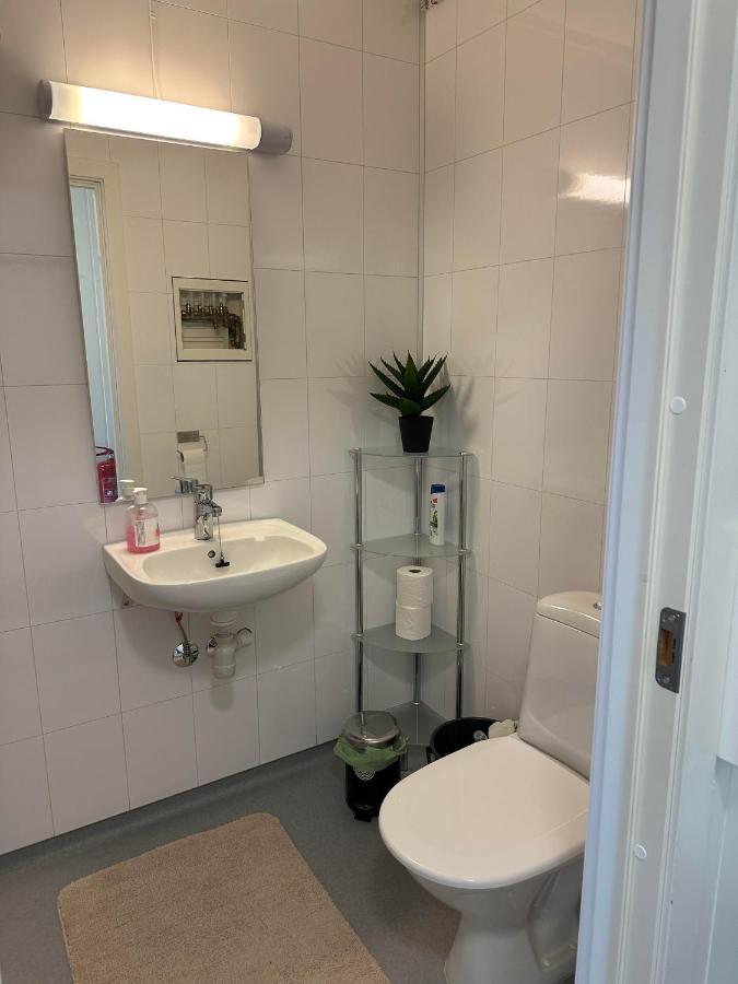 Vardo Accommodation - White House Ngoại thất bức ảnh