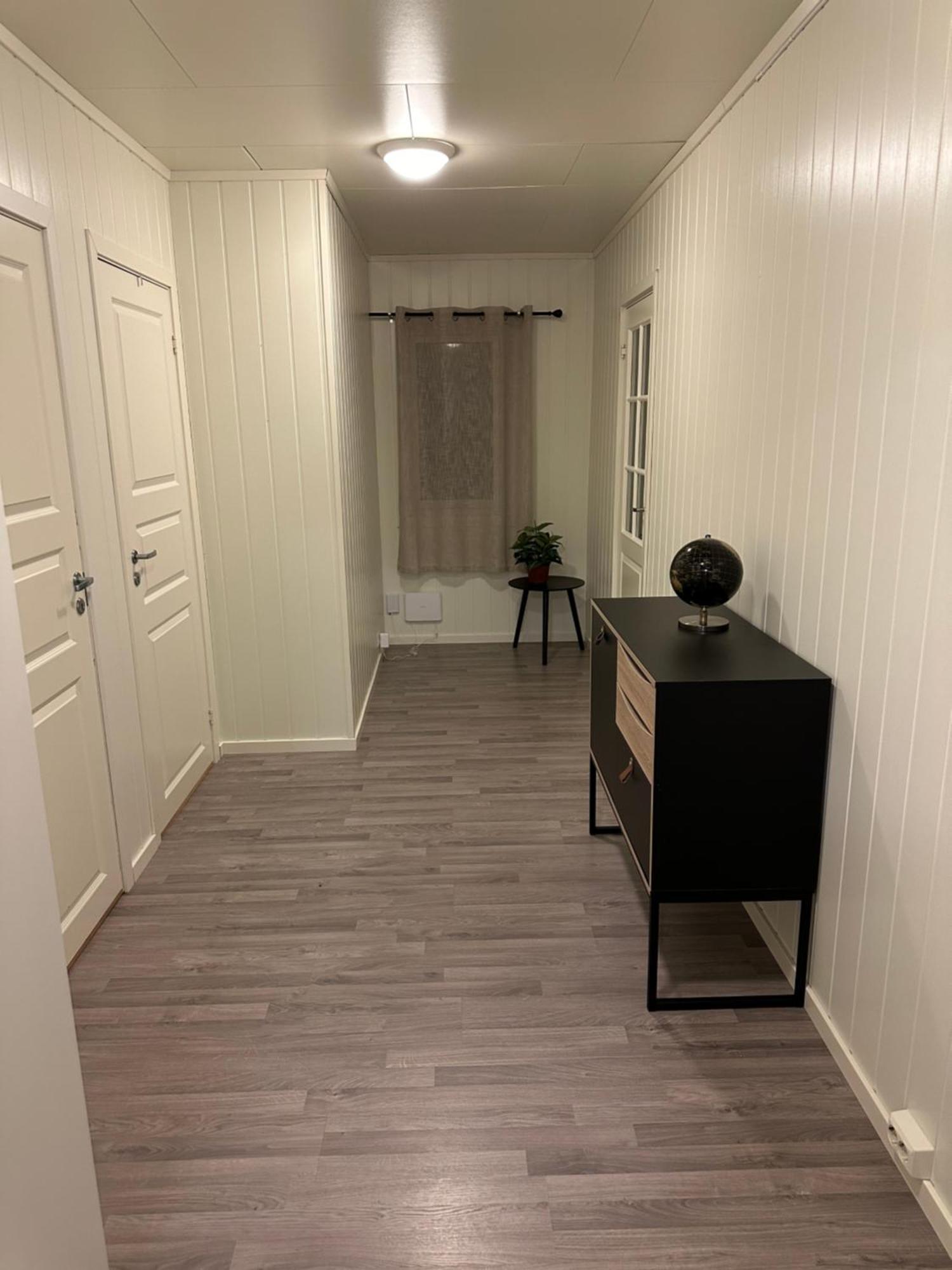 Vardo Accommodation - White House Ngoại thất bức ảnh